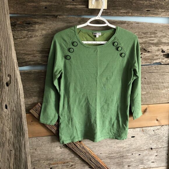 Point Zero size Med Green long sleeve top with button detail - Picture 1 of 5